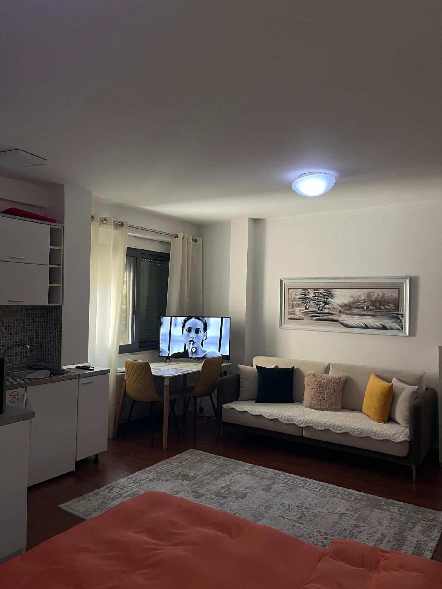 Sky Center Apartment Tirana Exterior foto